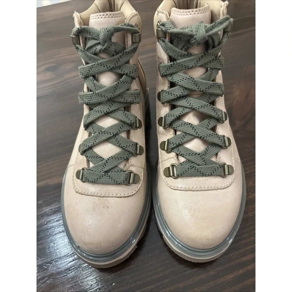 Sorel Women's Lennox Hiking Boot Waterproof,m Snakeskin size 6.5 UNWORN
